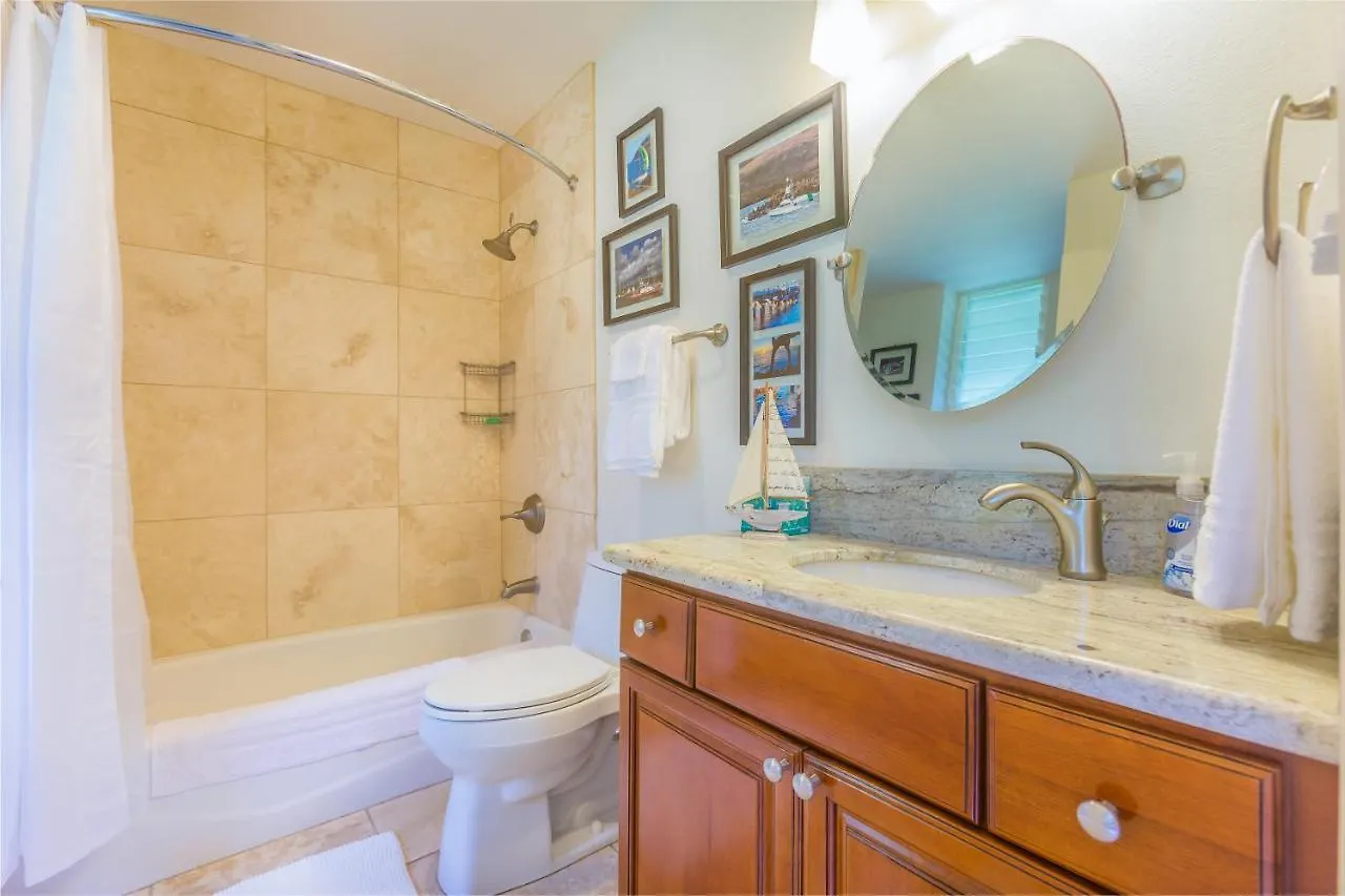 2 Bedroom Kapaa Condo With Pool And Ac 115 0*, Kapa'a